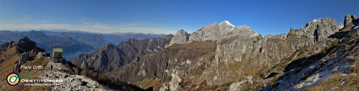 62 Scendendo dal Colle Garibaldi al Rif. Rosalba...vista panoramica.jpg